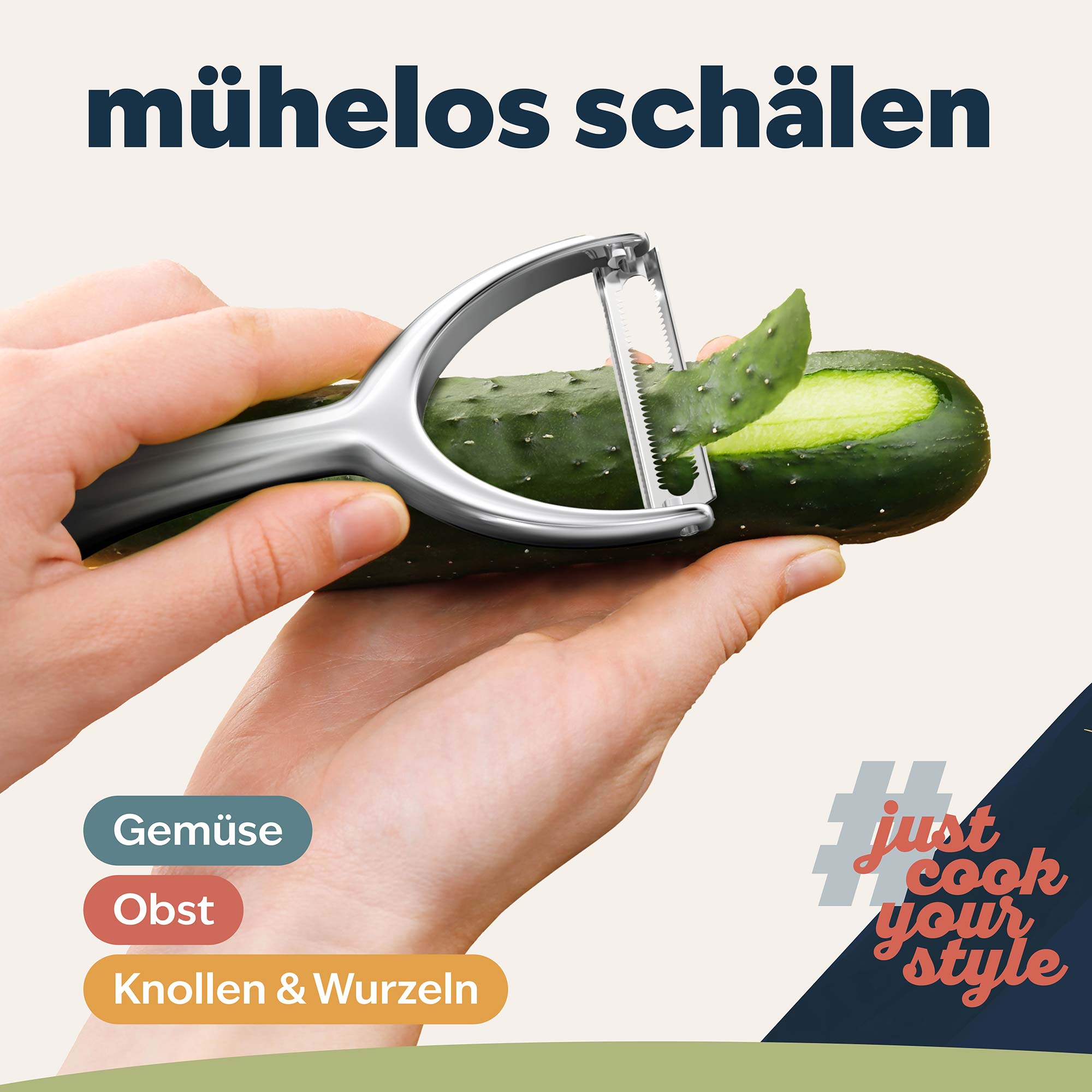 Der kjøk Sparschäler gleitet mühelos über eine Gurke – ideal für Gemüse, Obst, Knollen & Wurzeln