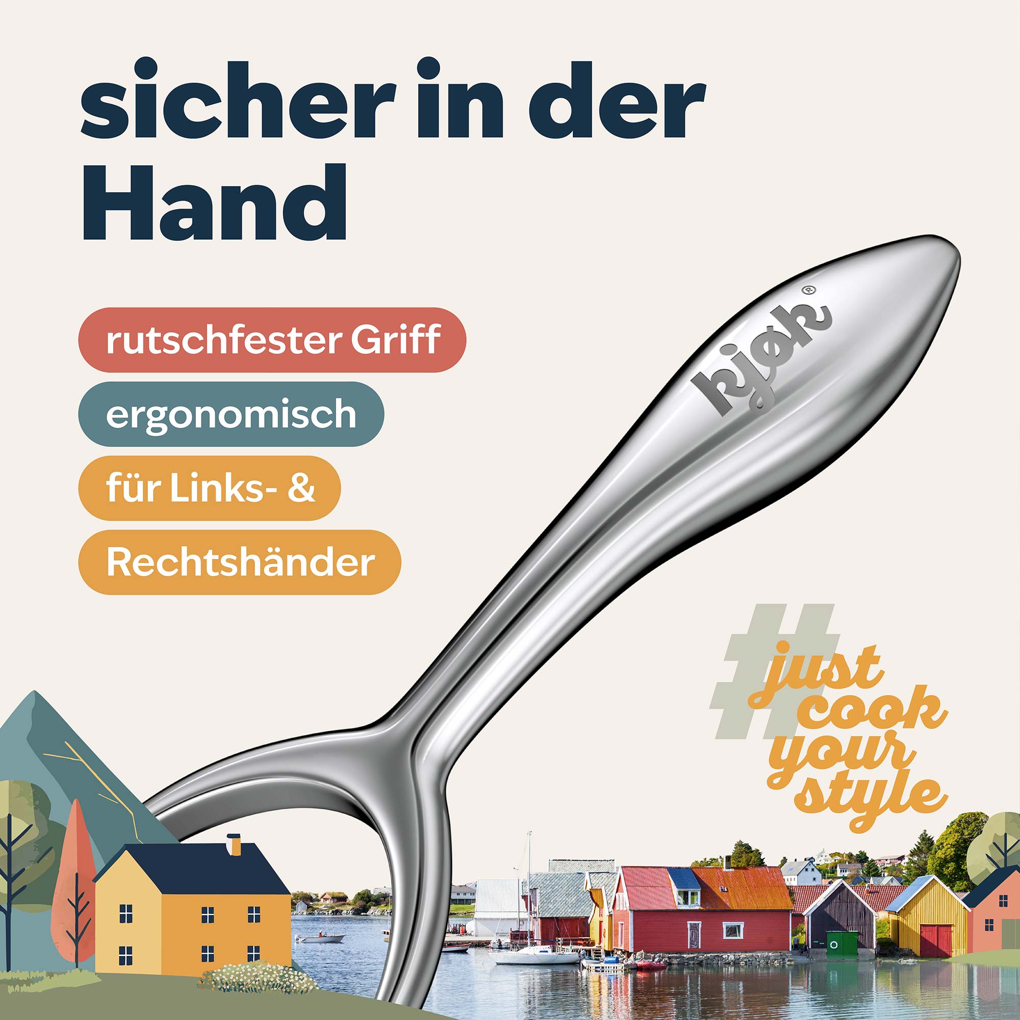 Ergonomischer Sparschäler von kjøk mit rutschfestem Griff – für Rechts- und Linkshänder geeignet, stilvoll präsentiert vor skandinavischem Küstenmotiv