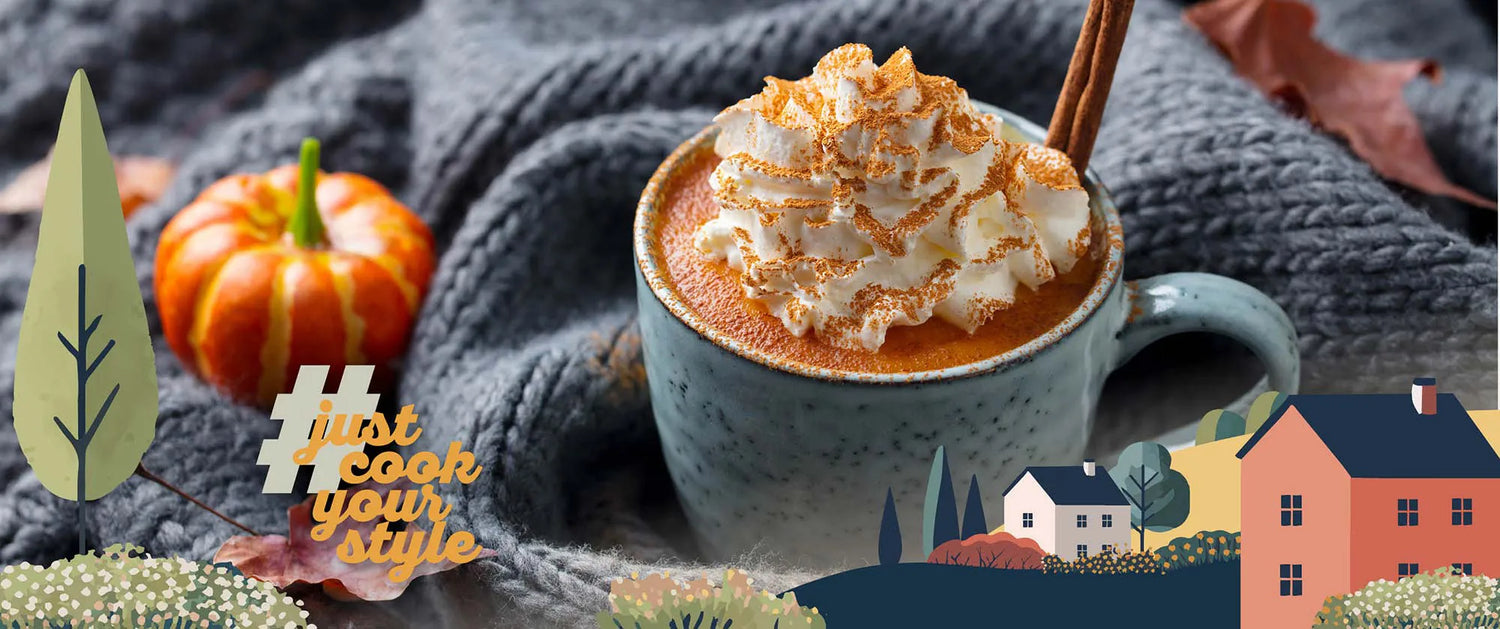 Pumpkin Spice Latte mit Milchschaum, Zimt & Muskat – hyggeliger Herbstdrink mit Espresso von Morgenheld und kjøk Gewürzmühle.
